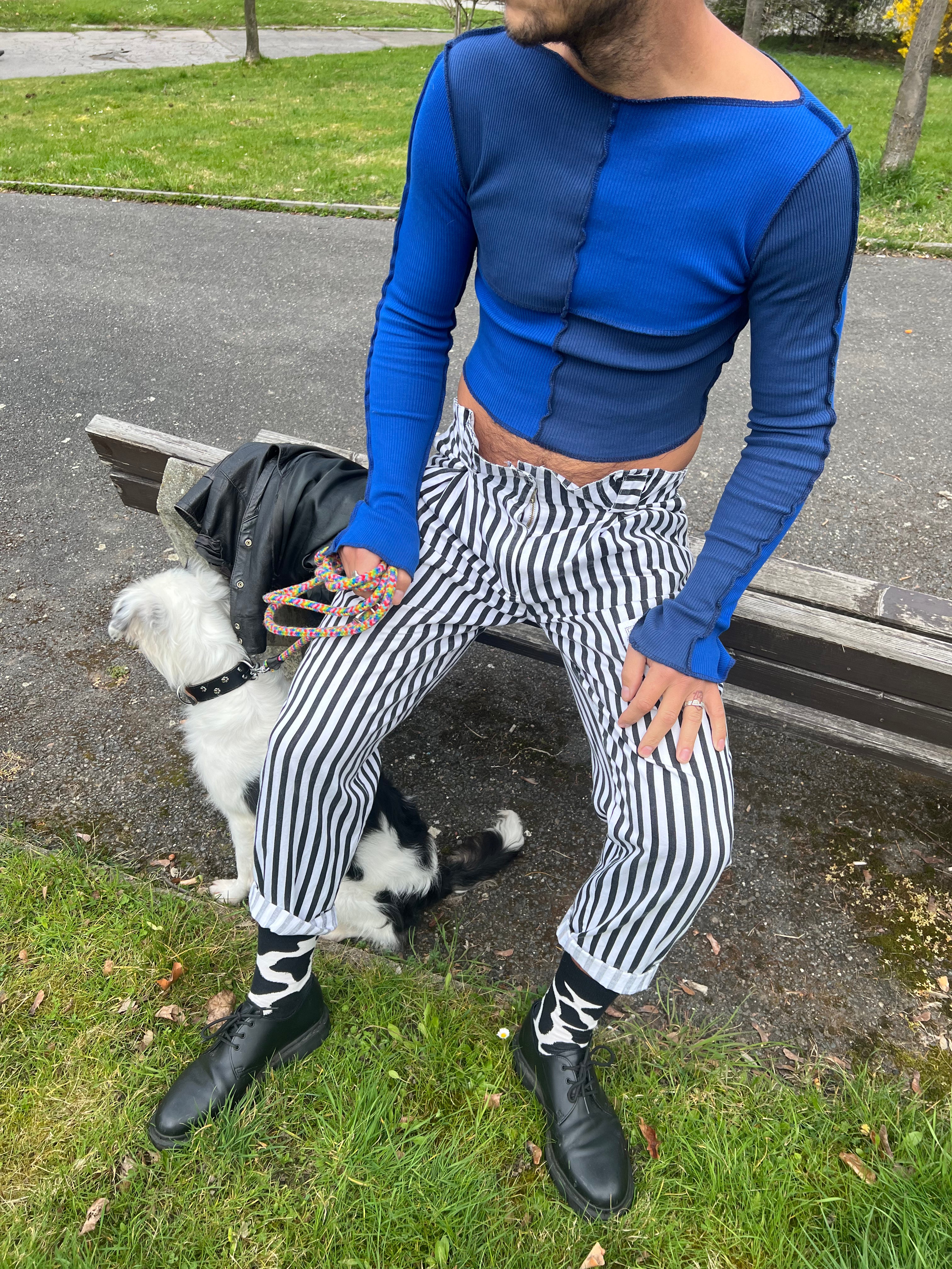 Long sleeve kitchen floor crop top