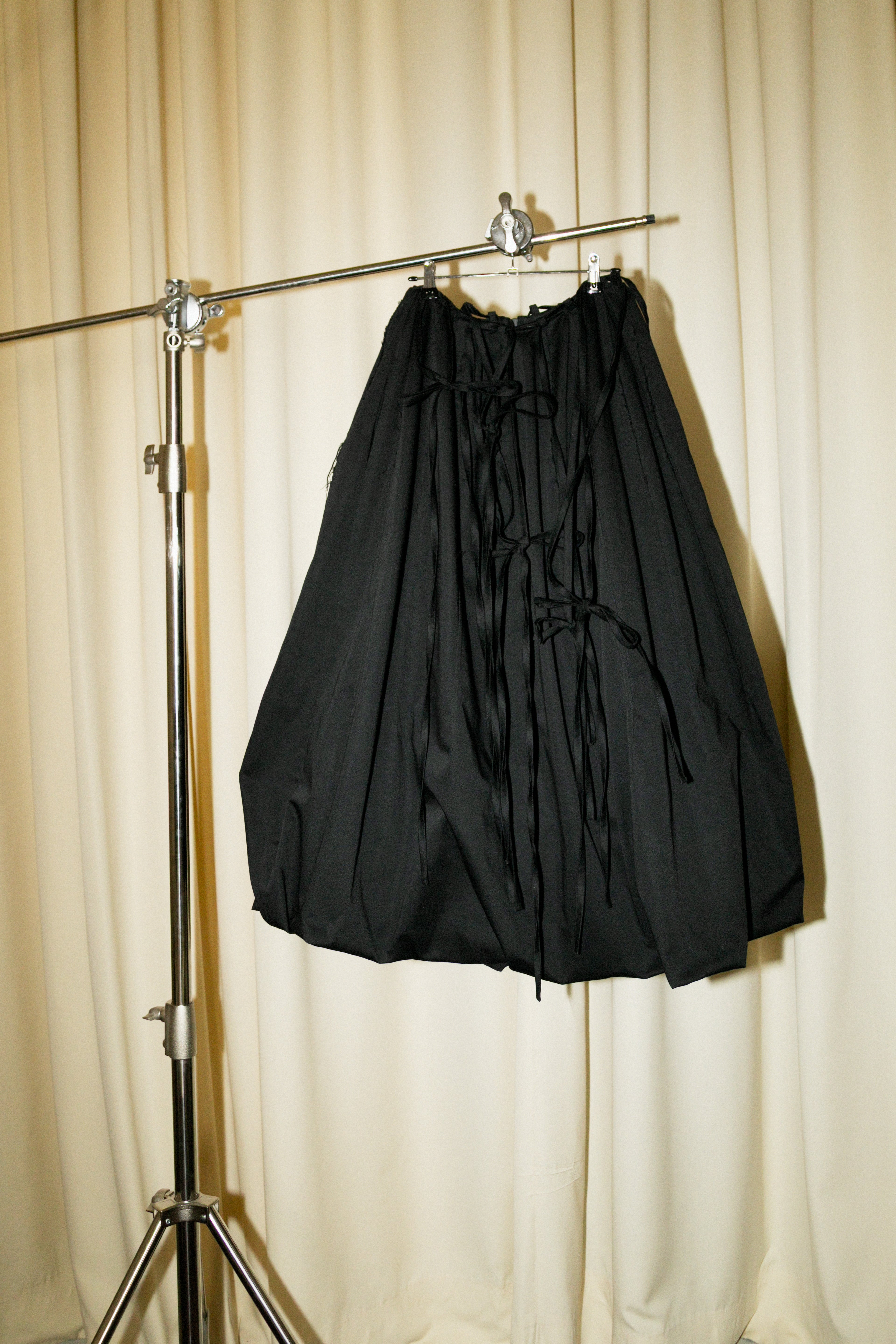 Balloon skirt with strings