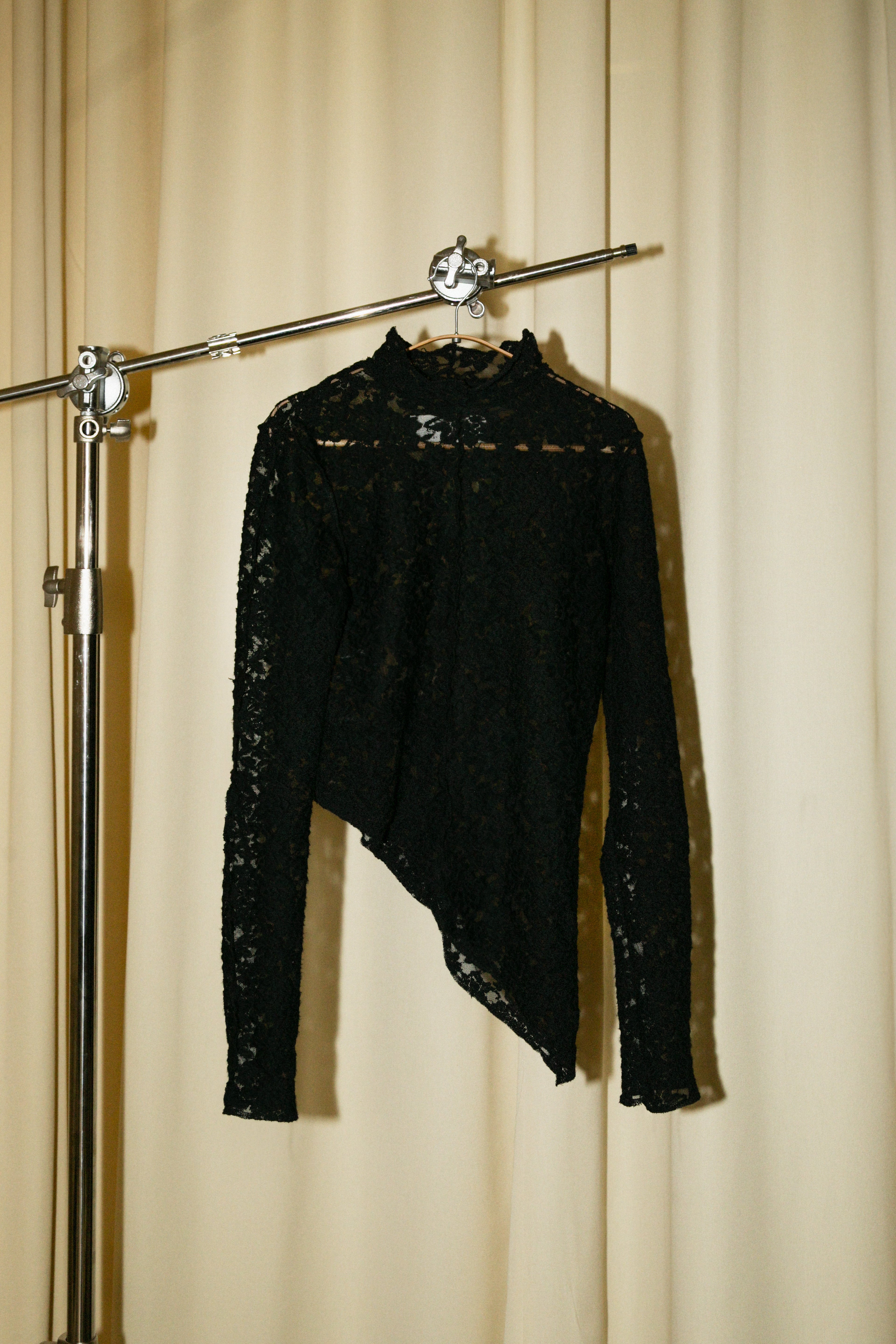 Long sleeve lace asymetric top