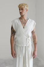 Load image into Gallery viewer, Cali vacanze tie vest
