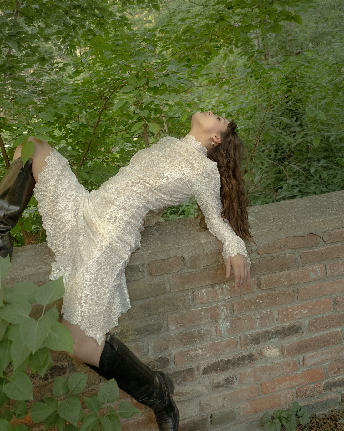 Raglan country lace dress