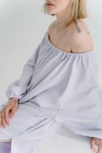 Load image into Gallery viewer, Raglan dress
